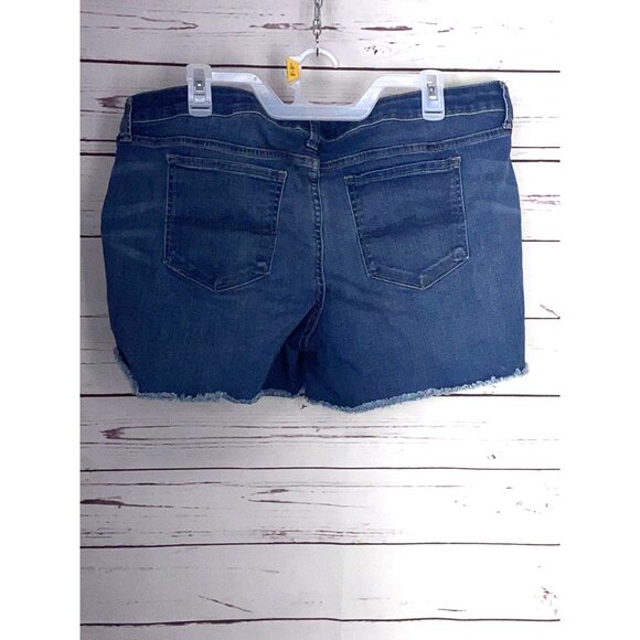 Arizona Jeans Distressed Juniors Size 19 Denim Blue Jean Shorts - Picture 2 of 8